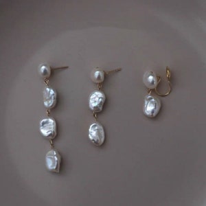 Chic freshwater baroque pearl /keshi pearl dangle earring. Boho bridal earring. Single/Double/triple Petal pearl earrings. Bridesmaid gift.