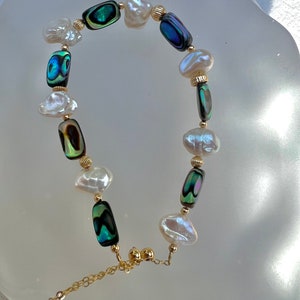 14K gold filled Abalone Barock Perle Elefant Armband. Blütenblatt Perlen Armband. Leichtes Armband. Verstellbares Armband