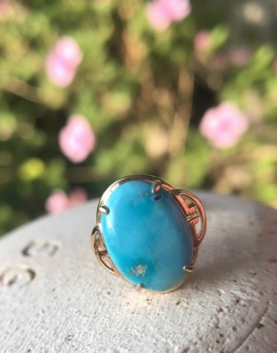 18K Solid Gold Natural Turquoise Oval Ring. Turquoise Ring 18K Solid Gold Natural Turquoise Oval Ring. Turquoise Ring