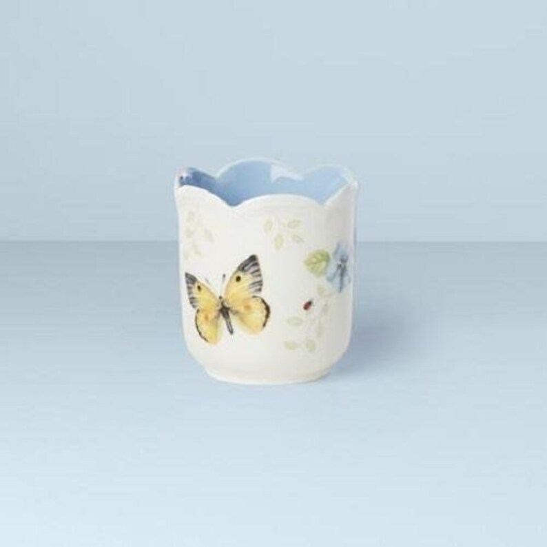 Butterfly Meadow Blue Geranium Candle by Lenox