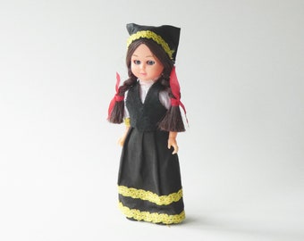 Vintage Greece nationality doll, sleeping eyes doll, Greek international nation collectors doll in box, Greece souvenir, tourist doll.