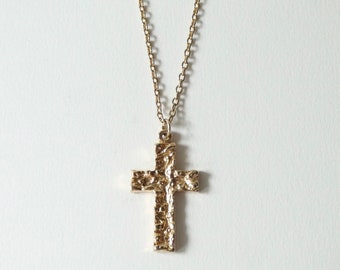 Vintage brutalist cross gold tone necklace, brutalist religious gold tone crucifix pendant, 1970s cross necklace, retro religious jewellery.