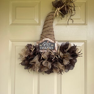 Scarecrow Hat Fall Door Wreath: Jute Deco Mesh, Raffia Accents