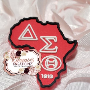 DST African Shoe Charm | Delta Sigma Theta