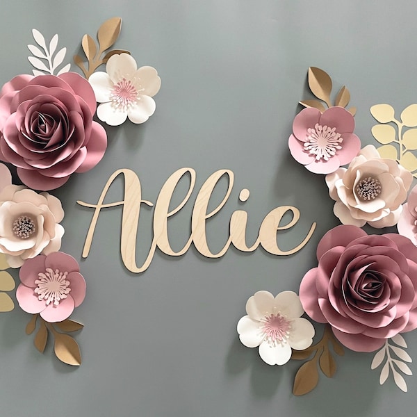 Conjunto de flores de papel rosa malva: decoración de pared para habitación de niña y letrero con nombre