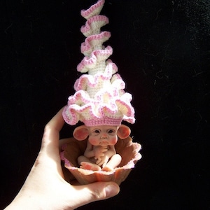 Auf Bestellung OOAK Elf Baby Cupcake von Malga