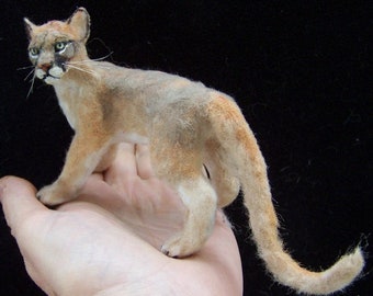 Feito sob encomenda Ooak Dollhouse Miniatura Puma Leão da montanha Gato selvagem em escala 1/12 por Malga