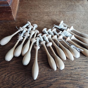 Vintage 15 Pcs Swedish Wooden Bobbins for Lace Making Handmade Wood Spools Traditional Bobbin Lace Tools Collectible Sewing Notions