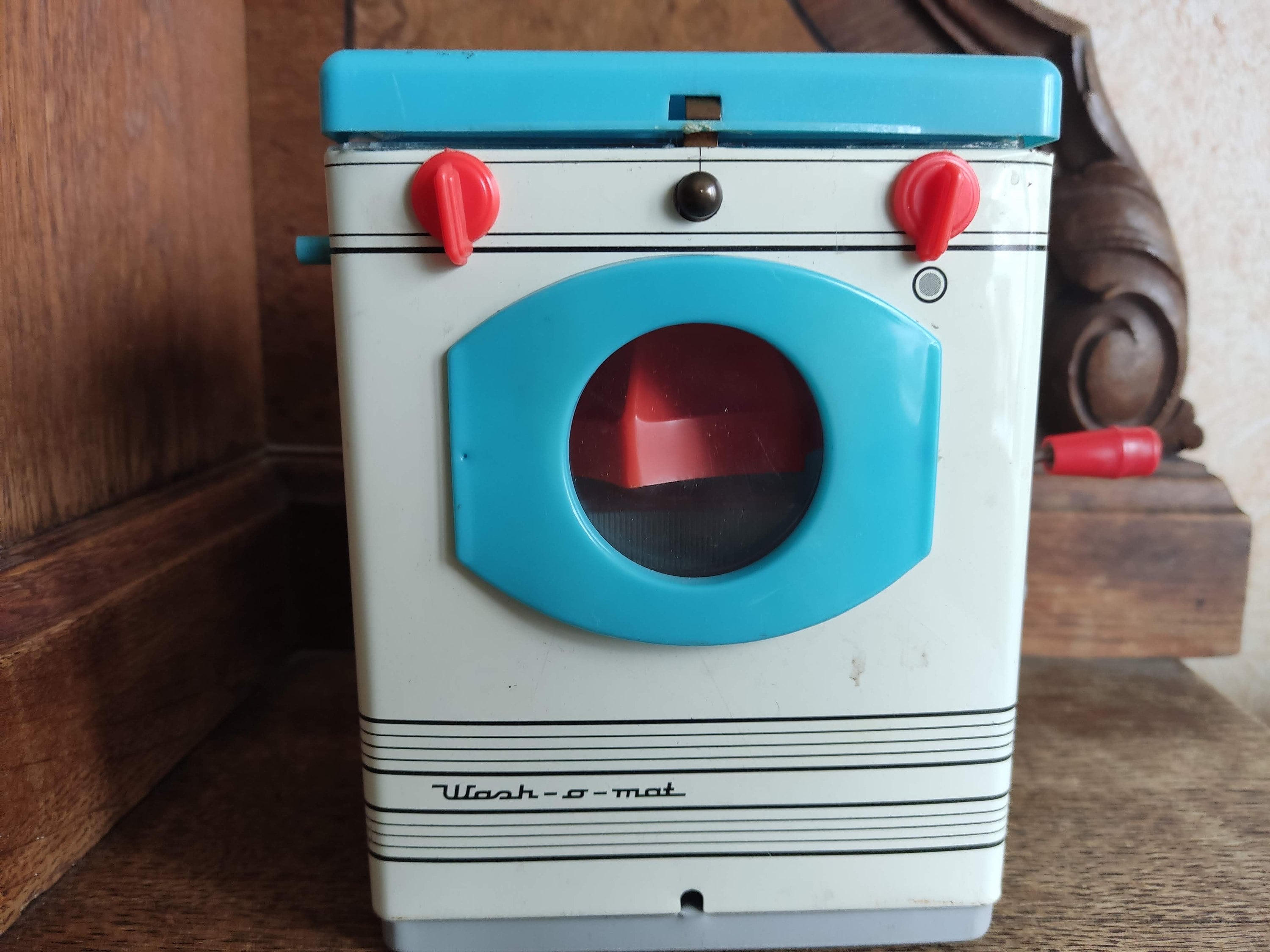 ビンテージ ブリキ製おもちゃの洗濯機 1950 年代 ウォッシュ O