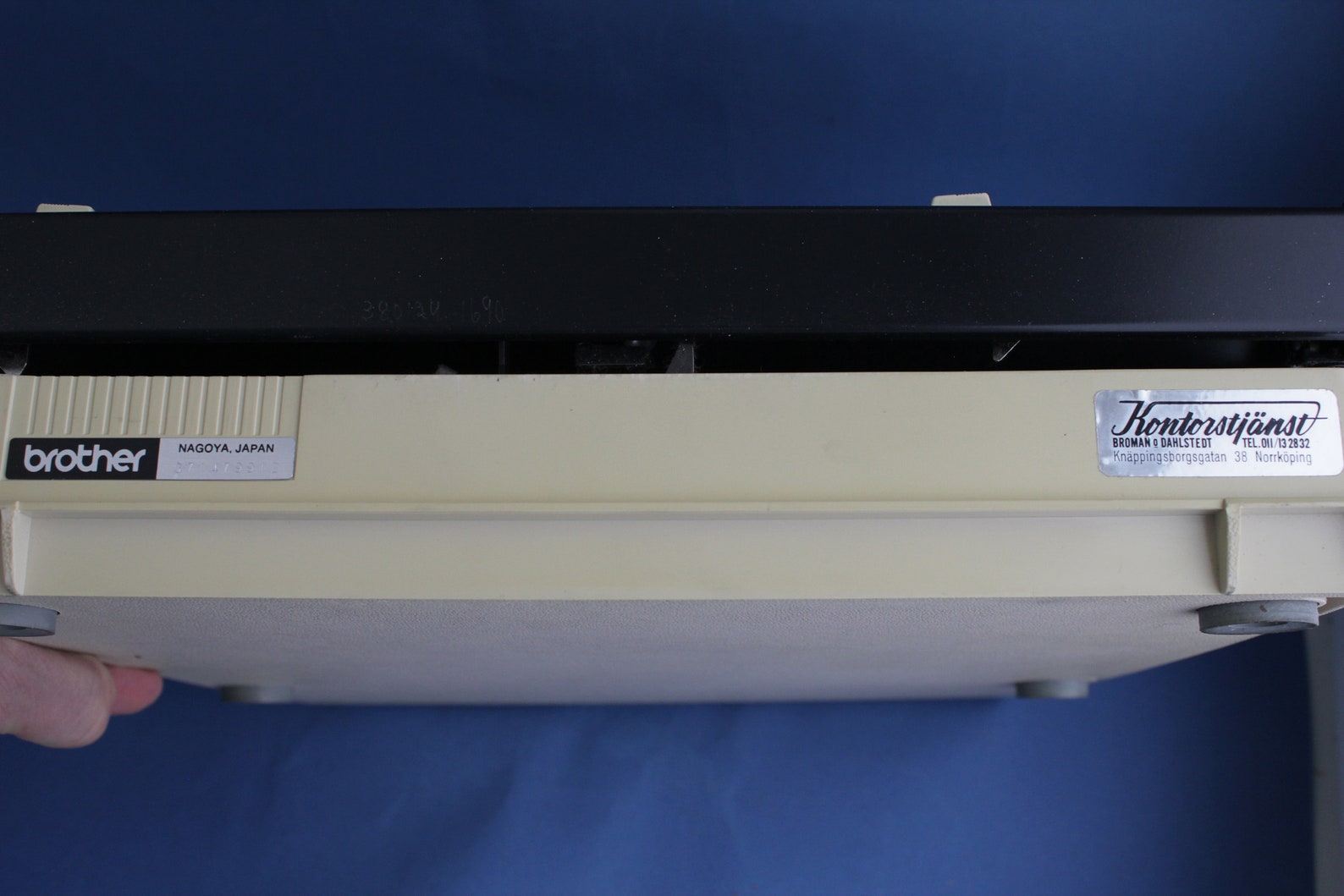 Portable VINTAGE Brother Typewriter Japan Deluxe 662 TR Boxed in ...