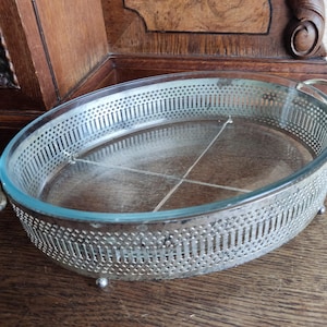 Vintage Pyrex Oval Glass Baking Dish with Footed Metal Holder, Mid Century Bakeware with Handles, Oven to Table Casserole Server