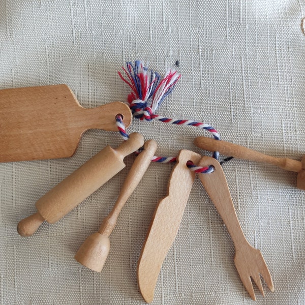 Vintage Dollhouse Miniatures Kitchenware  Wooden Set 6 pcs