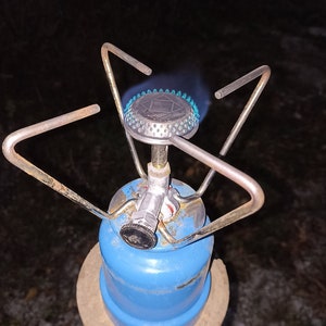 Vintage original Camping Gaz Super Bleuet Butane Gas Stove with Cover  in good working condition.