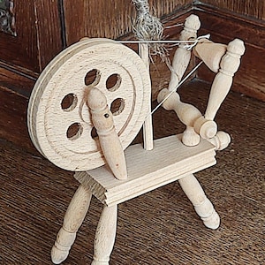 Svensk vintage trä Vintage svenskt träspinnverktyg Garnfiske rep Vindmaskin Spinnare och vävare Bondgård