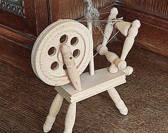Svensk vintage trä Vintage svenskt träspinnverktyg Garnfiske rep Vindmaskin Spinnare och vävare Bondgård