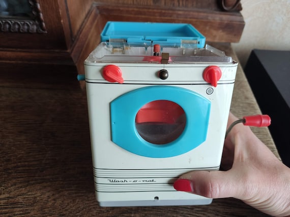 ビンテージ ブリキ製おもちゃの洗濯機 1950 年代 ウォッシュ O マット