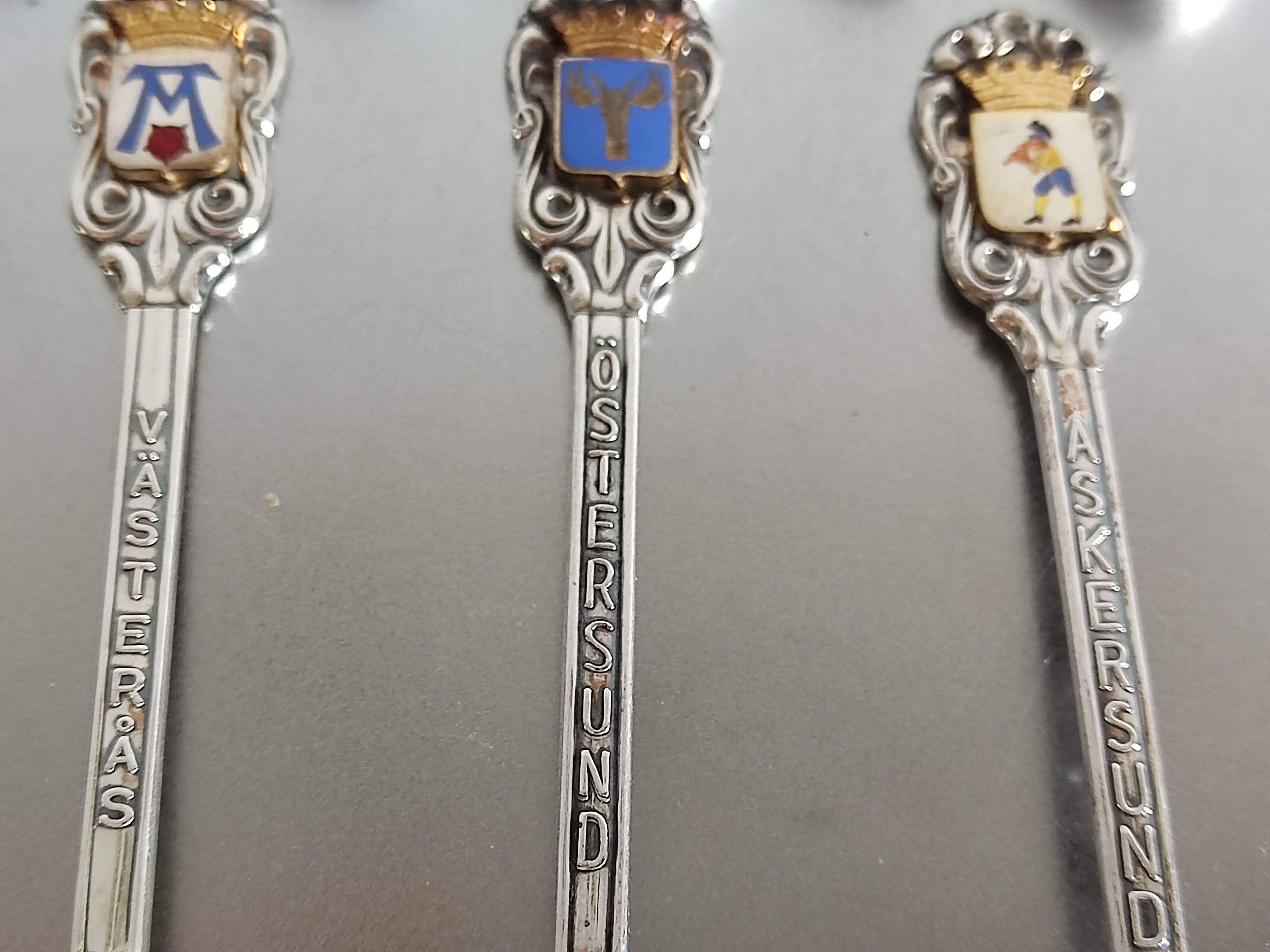 Vintage Set of 16 Souvenir Silver Plated Spoons Collectible