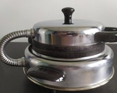 Vintage Cast Iron Electro standart Swedish Vintage Waffle Iron Maker in Good Working Condition