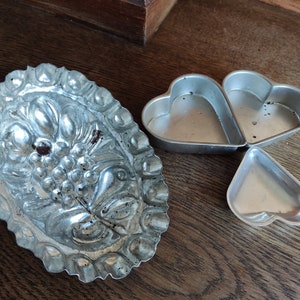 Vintage sandbakkel tin molds tart pans Grape / Fruit Heart Jello fluted metal baking pans cookie molds Farmhouse Kitchen Primitive Kitchen