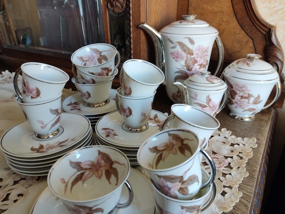 Vintage Art Deco French Limoges Porcelain 33 Pieces Tea Set