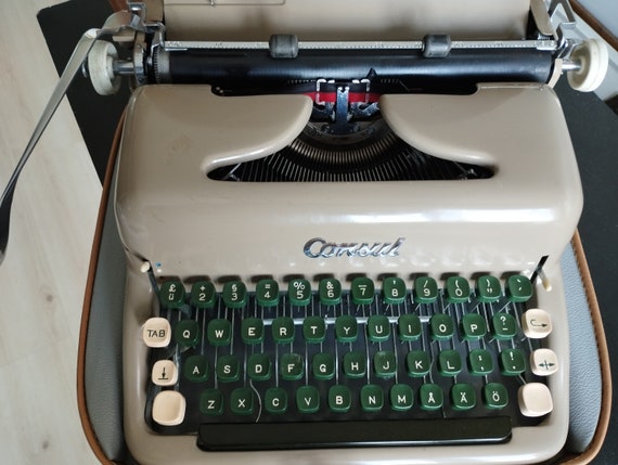 Portable VINTAGE 1960 Typewriter Consul ZP-183 744 Boxed - Etsy