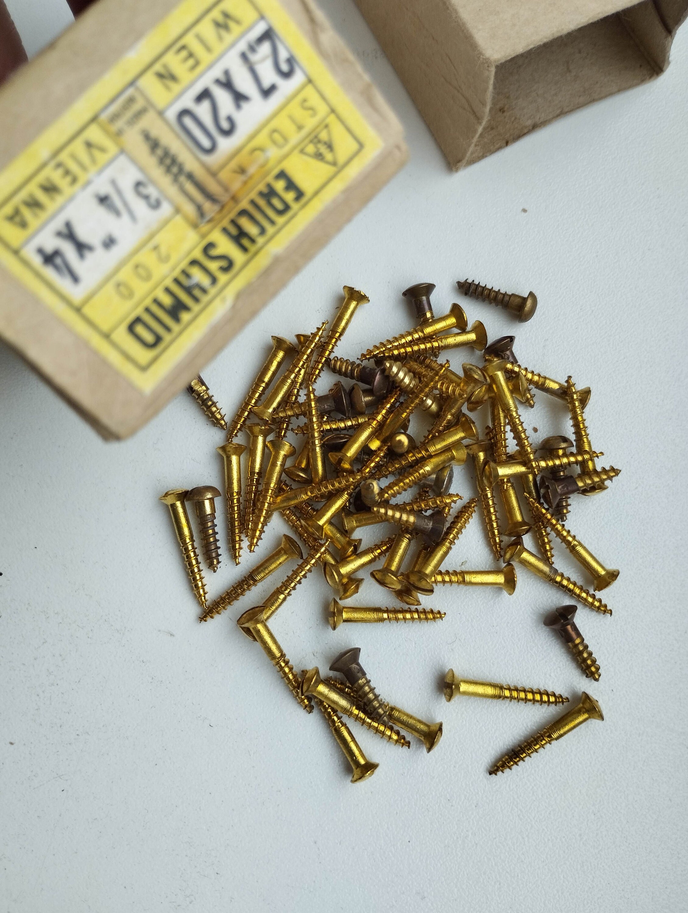 Lot De 25 Vis à Bois Laiton Tête Fraisée 4x22 - Ancien Stock Quincaillerie