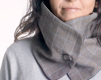 Grey scarf with one button, woman cowl, infinity scarf, chunky scarf, woman gift ideas, fleece scarf, neck warmer, accessory