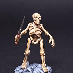 Skeleton Sword Undead NPC Bones painted Dungeons and Dragons Mini RPG Tabletop Miniature DnD Painting Pathfinder 5e DnD gift