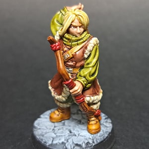 Human Ranger Female Archer Bow forest painted Dungeons and Dragons Mini RPG Tabletop Miniature DnD Painting Pathfinder 5e DnD gift