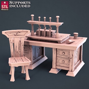 Peut inclure: Un bureau en bois avec deux tiroirs et une chaise. Le bureau a une presse en bois avec des vis et une bobine de fil sur le dessus. La chaise a un design simple avec un siège et un dossier en bois.
