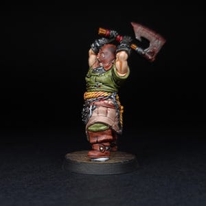 Painted Executioner DnD Miniature: 3D Resin Printed RPG Figure (28/32mm)