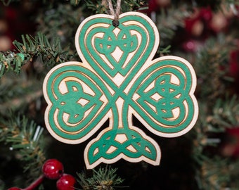 Etched and hand-painted green Shamrock knot ornament. 3 inch. housewarming gifts. wedding gifts. Holy Trinity gifts.