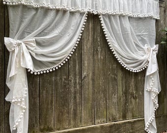 Vintage Curtains Pom Pom Textured Sheers Cottagecore Retro 70s Modern Cottagecore Grannychic Boho Nursery White