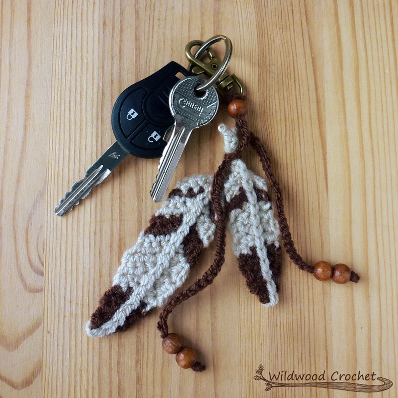 feather tassel keychain crochet pattern pdf//owl feather//boho bag charm//crochet keyfob//stocking stuffer//US terminology image 3