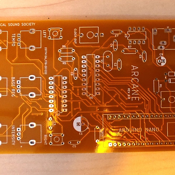 ARCANE Un synthétiseur de batterie FM Chiptune génératif [Kit de base]