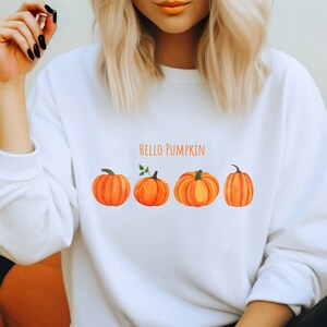 こんにちはパンプキンシャツ、秋のシャツ、秋ですよ、パンプキンスパイスシャツ、かわいい秋のシャツ、パンプキンシャツ、レディースの秋のセーター、秋のスウェットシャツ