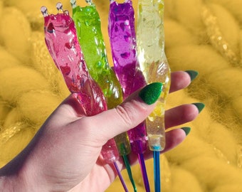 Jelly Slug Crochet Hook: Handmade Fruit-Themed Glitter Resin