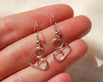 Boucles d'oreilles fil coeur crochets d'oreilles • Argent 925 et fil de cuivre argenté, hippie boho love années 70