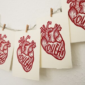 Linoprint red heart anatomical OUCH DIN A6 postcard format 10.5 x 14.8 cm image 3