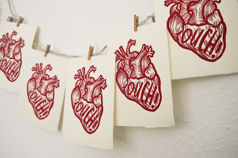 Linoprint red heart anatomical OUCH DIN A6 postcard format 10.5 x 14.8 cm image 3