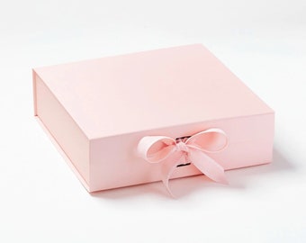 Personalised Bridesmaid Gift Box in Navy Blush Pink or White - Etsy