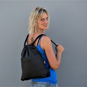 Mochila vegana com cordão: bolsa de ginástica impermeável