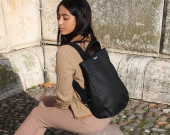 Zaino in materiale impermeabile vegano zaino con tasca borsa scuola leggera unisex per festival di viaggio