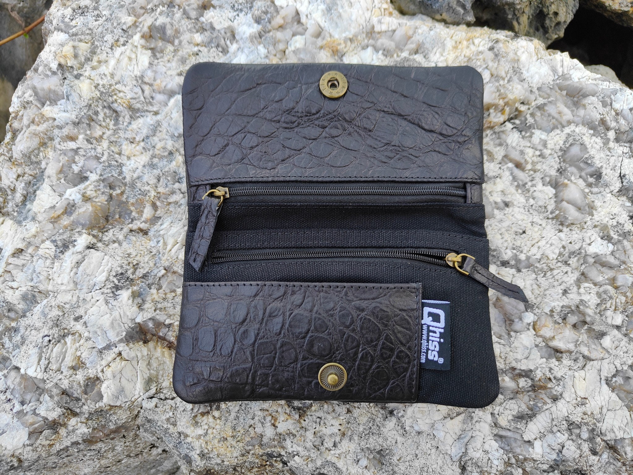 harley davidson tobacco pouch Rare Vintage Collectible Leather Cigarette Case Ligther Holder offering quick access while keeping your lighter safe from scratches and damage Cigarette Case Harley Davidson |