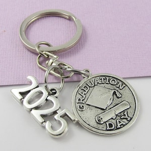 2025 Graduation Day Charm Medallion Keychain Bag Tag 75mm Student Keepsake Gift!