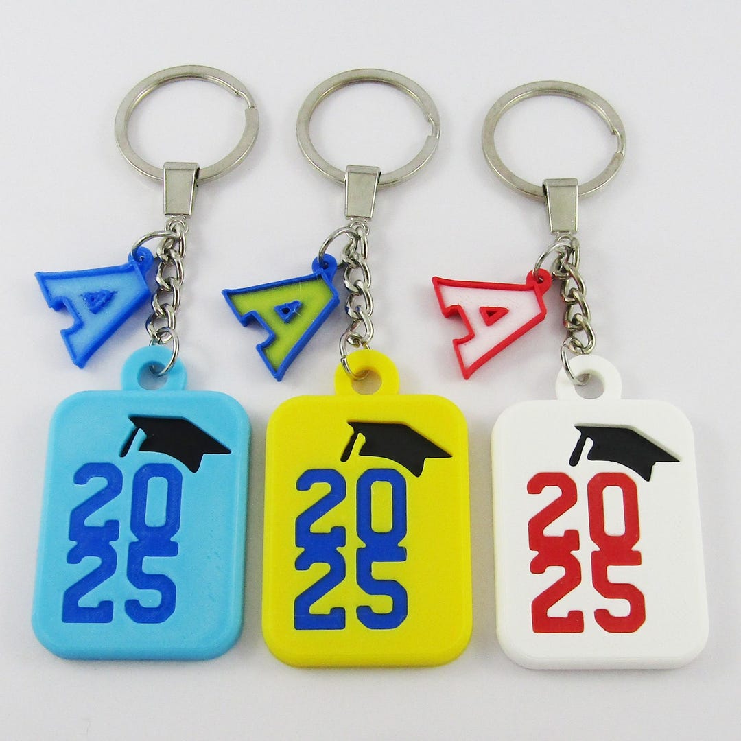 Personalised Class of 2025 Graduation Cap Keychain Select Initial ...