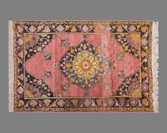 Vintage Konya Sille Rug, 3.2 x 4.9 ft Handmade Wool Rug, Turkish Anatolian Floral Medallion Rug