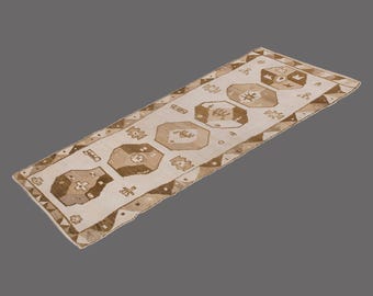 Handmade White Herki Runner Rug: Antique Turkish Oushak, 3.10 x 11.10 ft