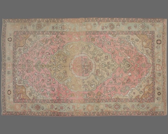 Vintage Turkish Konya Rug 6x10 ft: Hand-Knotted Wool Medallion