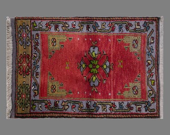 Vintage Turkish Prayer Rug, 2.7 x 3.3 ft, 82 x 102 cm, Handwoven Wool Mihrab Rug